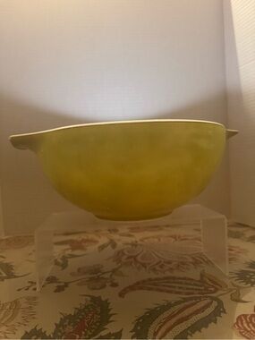 Pyrex 2.5 qt # 443 Mixing Bowl Olive Green